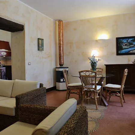 Sant'agostino Siracusa 公寓 *